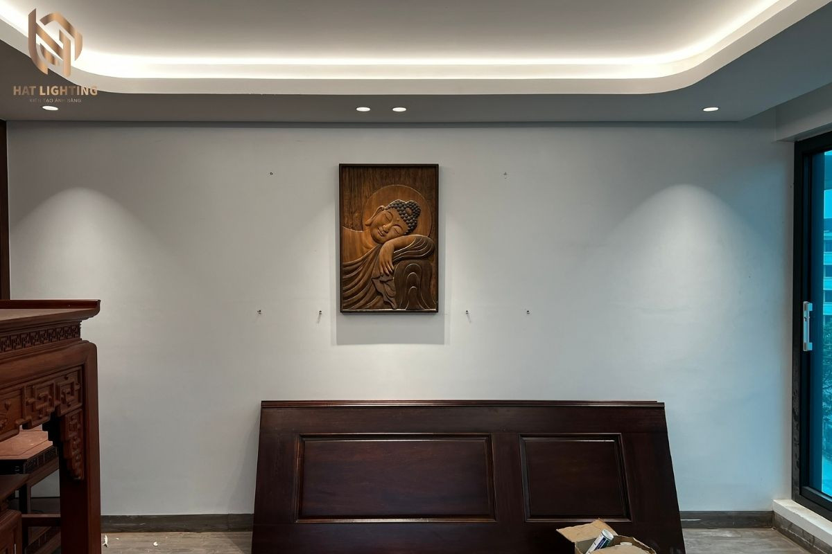 Đèn spotlight trần gỗ