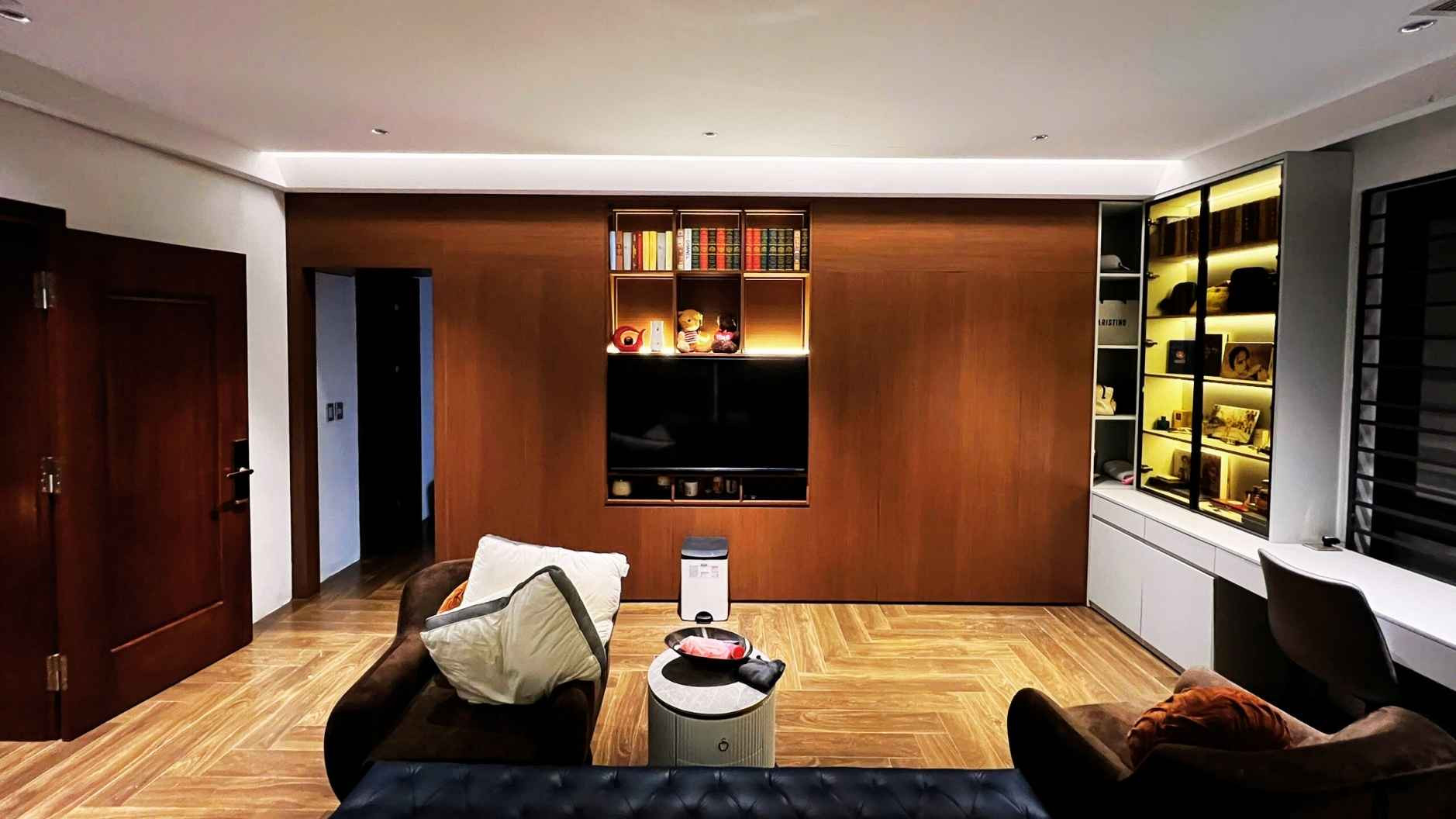 Nghệ thuật sử dụng ánh sáng lớp (Layering Light) giúp không gian có chiều sâu hơn.