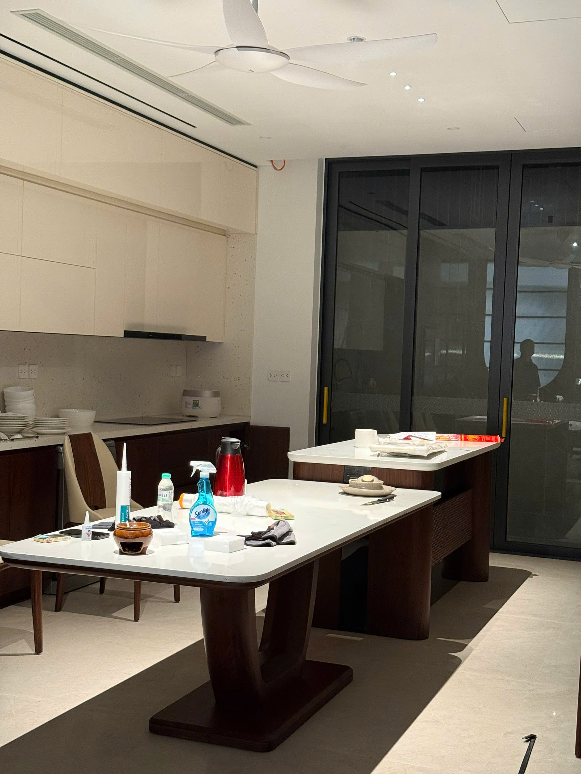 Mua Đèn Spotlight Tại Vinh Nghệ An Ở Đâu? Top 1 D 2026 16 Hoàn thiện lắp đặt đèn spotlight cao cấp tại Vinh