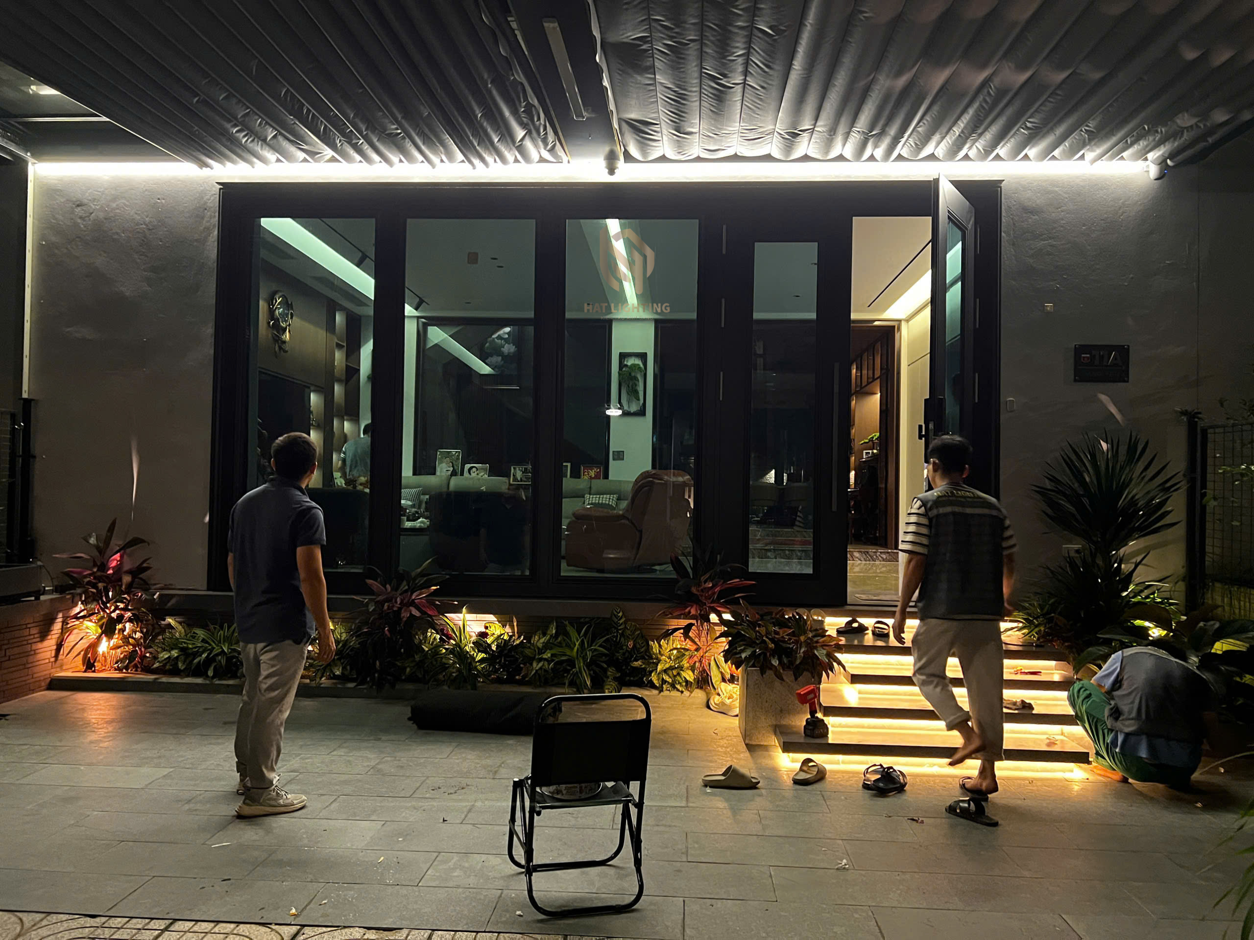 3 Giải Đáp Chuẩn Chuyên Gia: Ánh Sáng Vàng Hay Trắng Tốt Hơn Cho Nhà Ở? 5 Dự án thi công ánh sáng trọn gói Hà Tĩnh do HAT Lighting thực hiện