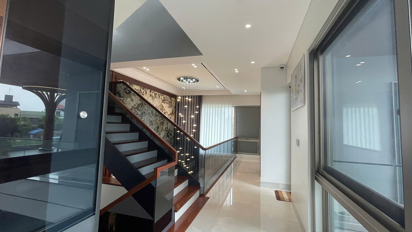 Tư Vấn Đèn Âm Trần Cho Biệt Thự: Giải Pháp Ánh Sáng 100% Khách Hài Lòng 1 Tư vấn đèn âm trần cho biệt thự