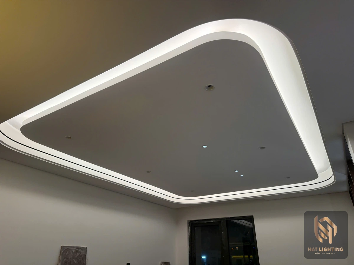 LED hắt trần giật cấp sau thi công: ánh sáng liền mạch, không lộ hạt